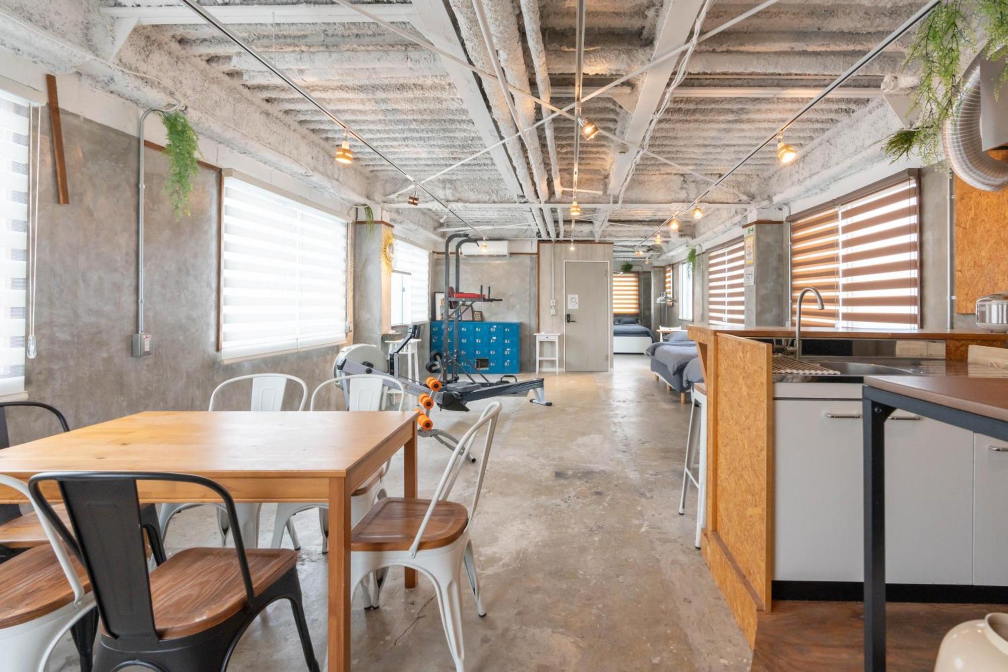 U.House Aparthotel Osaka Exterior photo